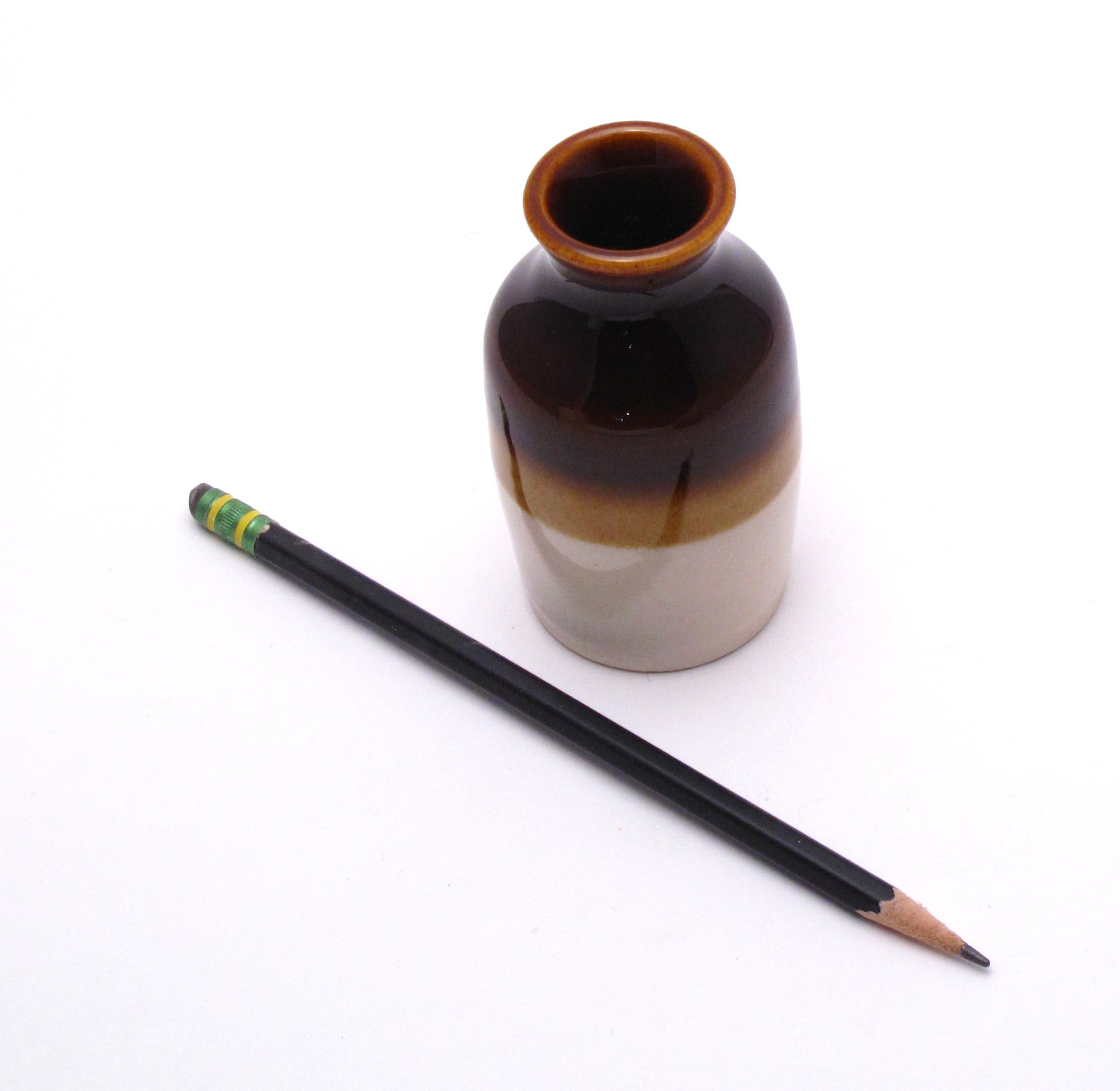 Bean Pot Brown and White Bud Vase